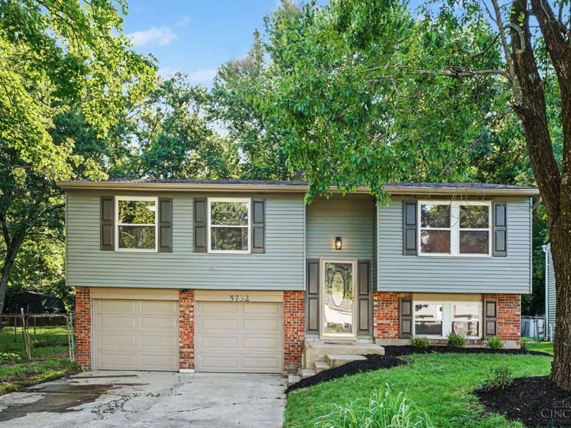 5732 E Tall Oaks Drive, Miami Twp, OH 45150 Photo 1