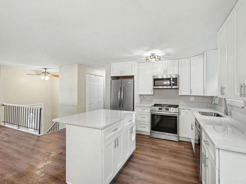 5732 E Tall Oaks Drive, Miami Twp, OH 45150 Photo 7