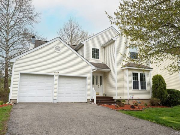 62 Meadowbrook Court , Patterson, NY 12563