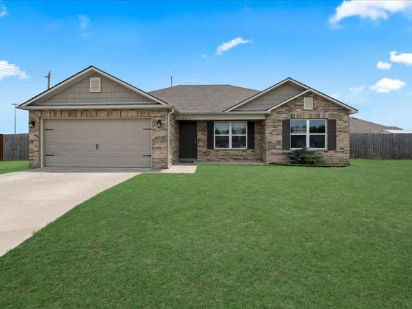 10018 E 110th Place North , Owasso, OK 74055