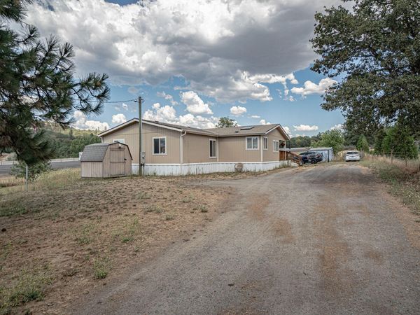 5592 Foley Lane, Central Point, OR 97502