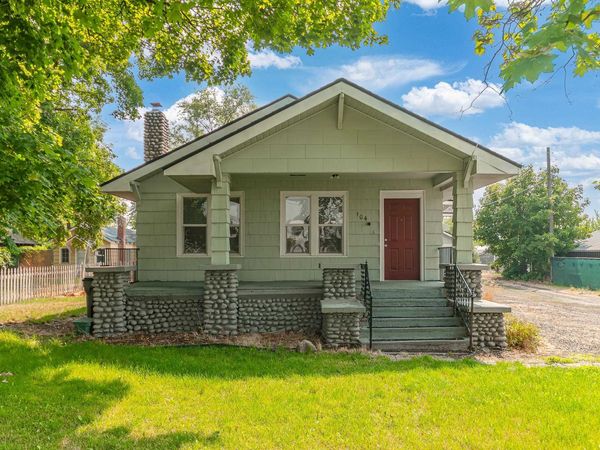 104 N Farr Rd, Spokane Valley, WA 99206
