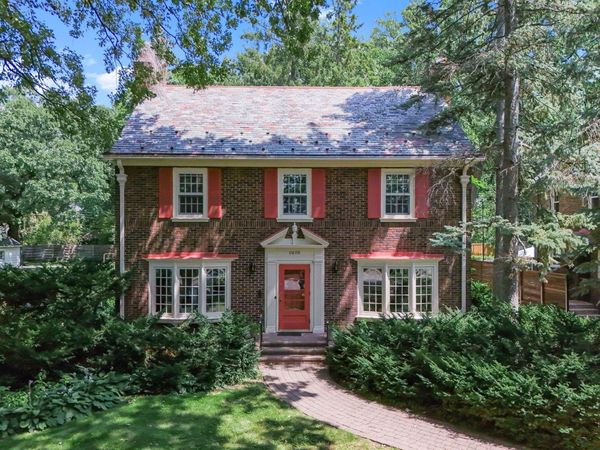 1615 E River Parkway, Minneapolis, MN 55414