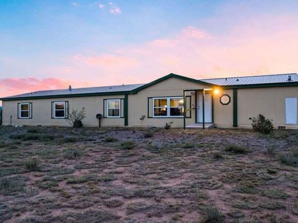 20 Northland Road, Edgewood, NM 87015