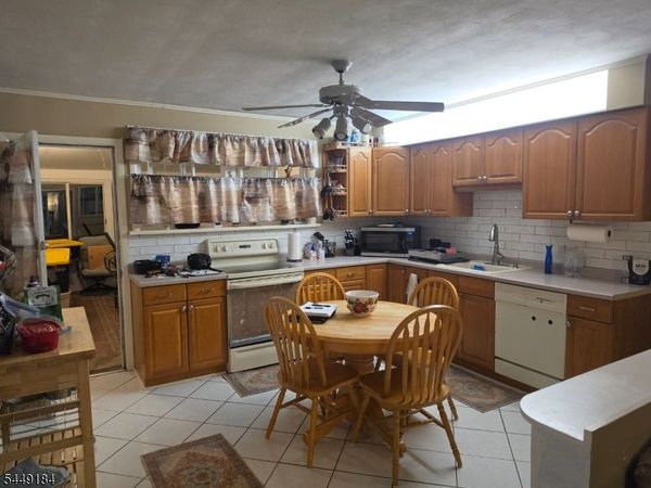 822 Mountain Ave, Bound Brook, NJ 08805