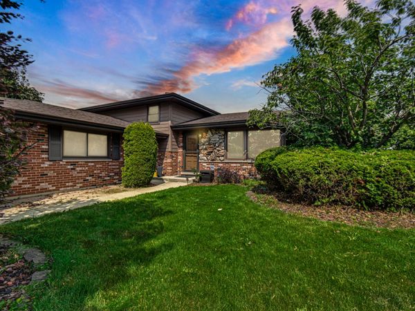 15601 Ridgeland Avenue , Oak Forest, IL 60452