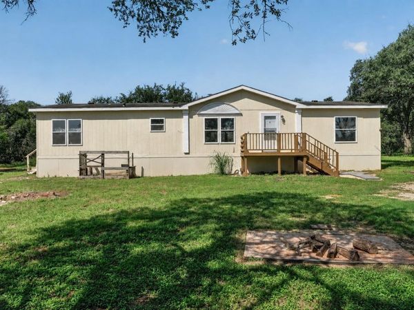 140 Oak Mesa, San Marcos, TX 78666