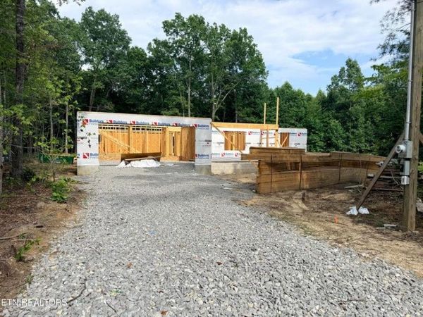 250 Stone Cliff Ln, Jamestown, TN 38556