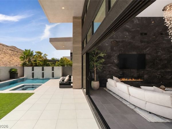 5201 Peak Climb Drive , Las Vegas, NV 89135