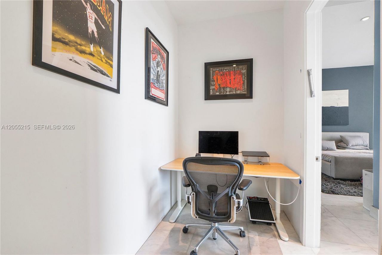2001 Meridian Ave, Unit PH-16, Miami Beach, FL 33139 Photo
