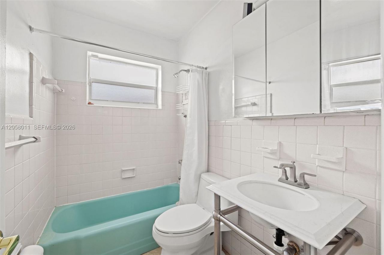 3230 SW 23rd St, Fort Lauderdale, FL 33312 Photo