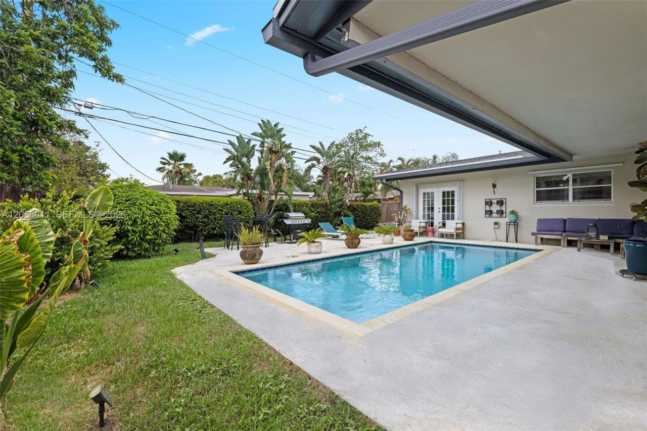3230 SW 23rd St, Fort Lauderdale, FL 33312 Photo
