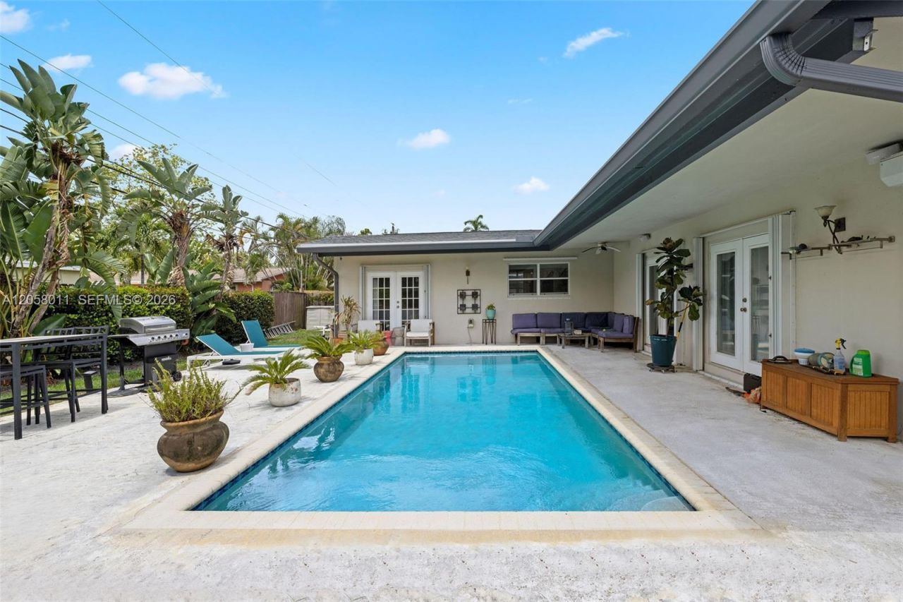 3230 SW 23rd St, Fort Lauderdale, FL 33312 Photo