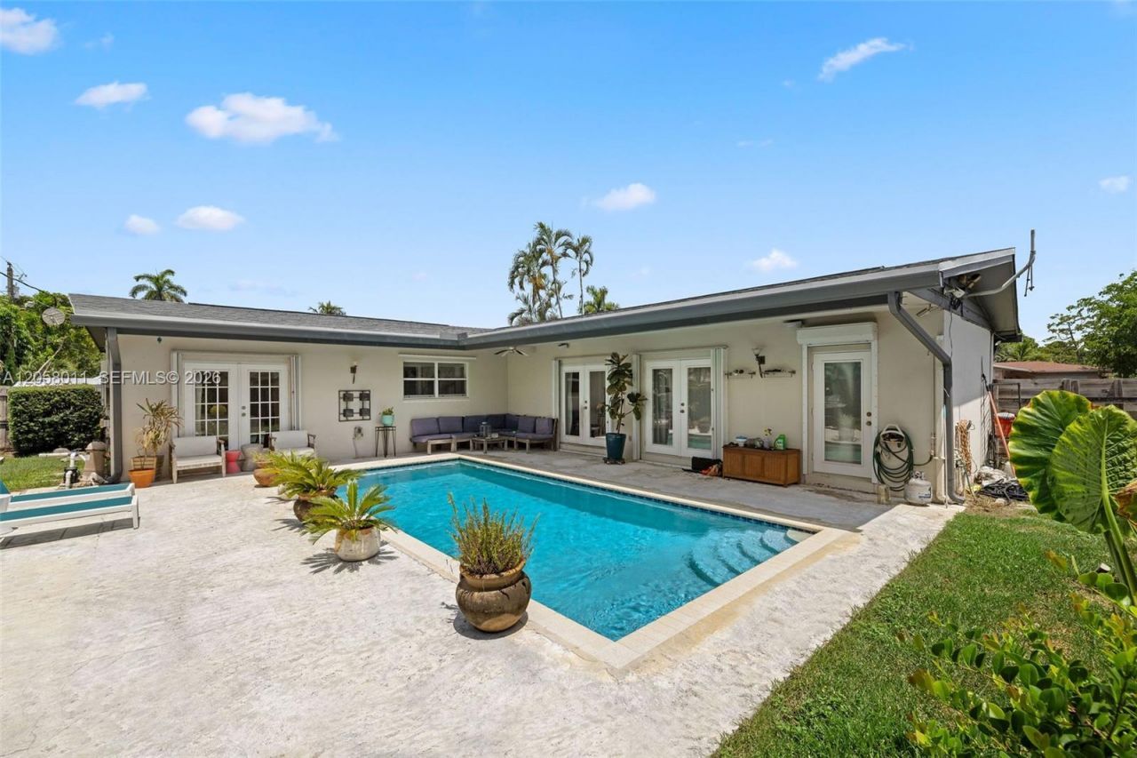 3230 SW 23rd St, Fort Lauderdale, FL 33312 Photo