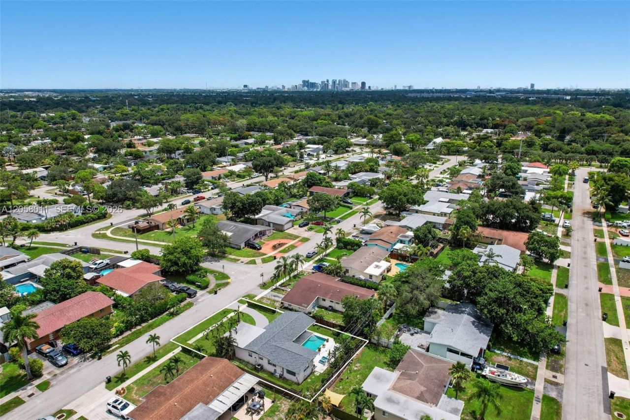 3230 SW 23rd St, Fort Lauderdale, FL 33312 Photo