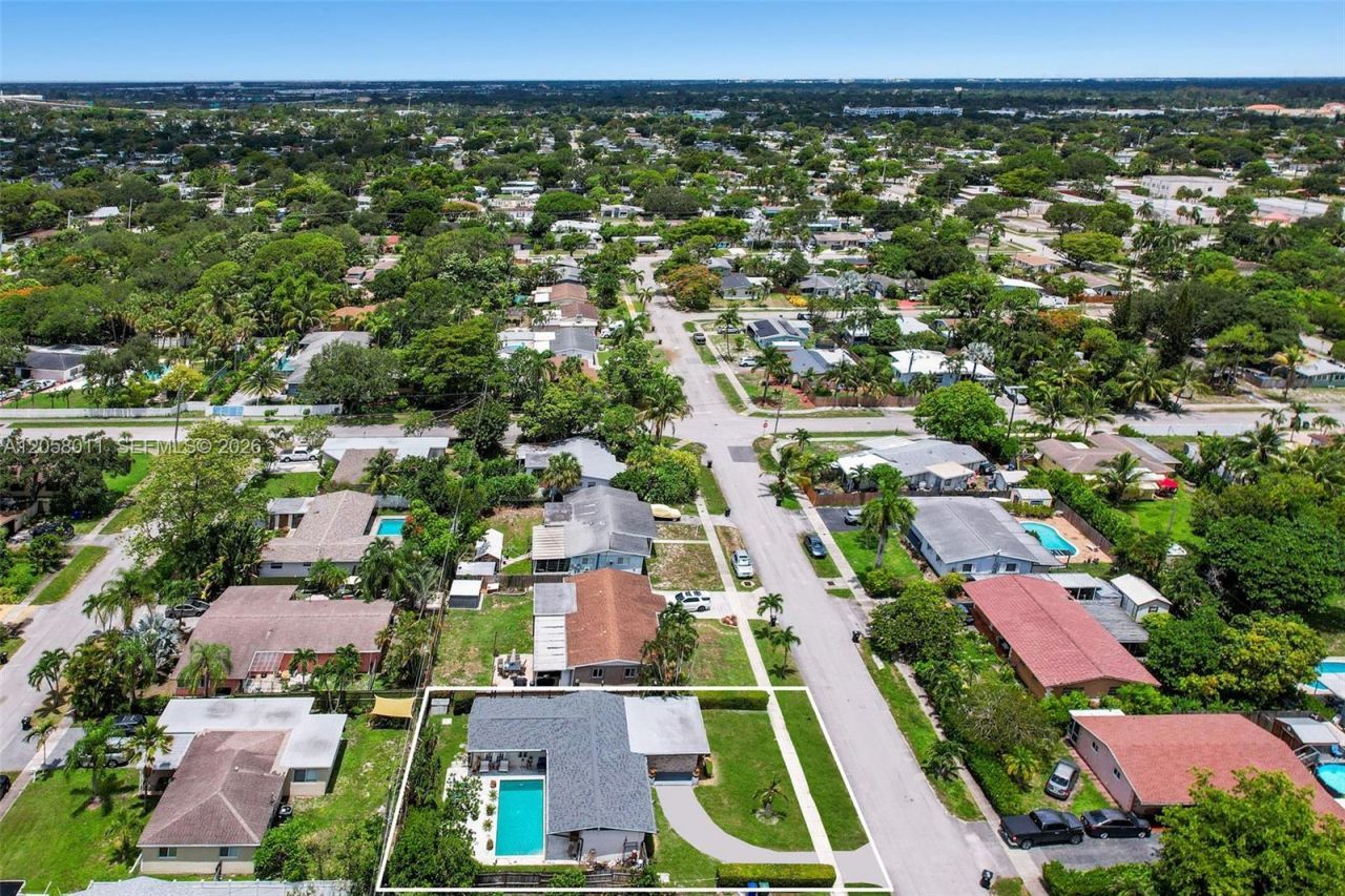 3230 SW 23rd St, Fort Lauderdale, FL 33312 Photo