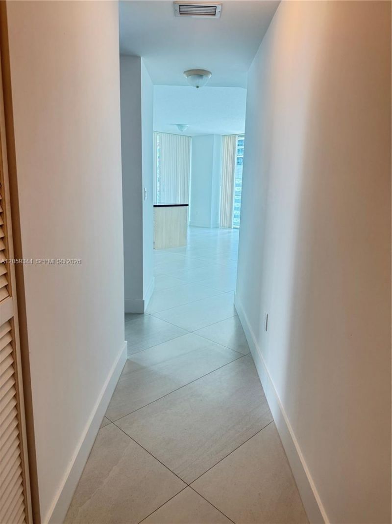 1111 SW 1st Ave, Unit 1720-N, Miami, FL 33130 Photo