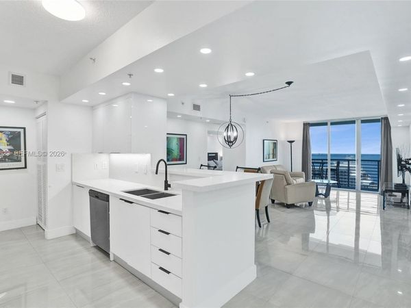 335 S Biscayne Blvd , Unit 3807, Miami, FL 33131