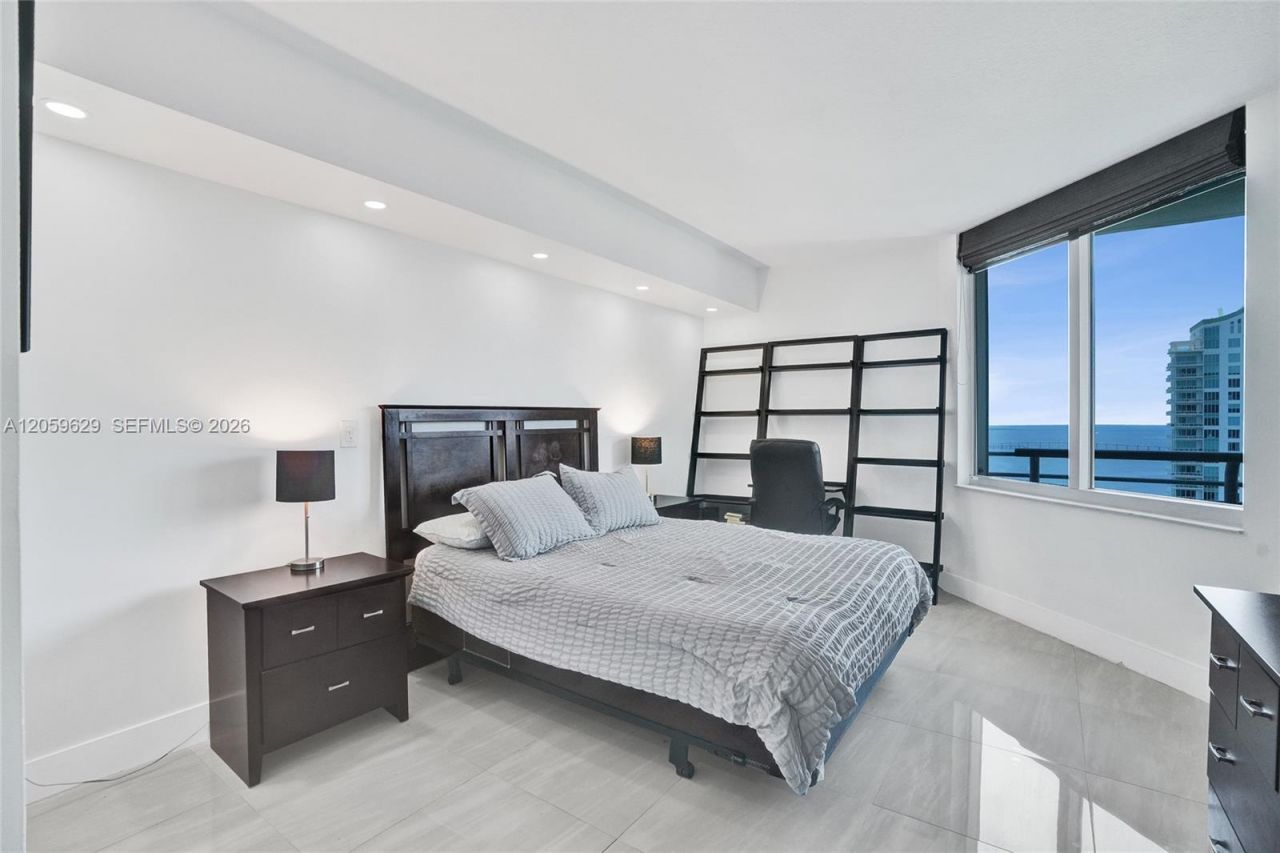 335 S Biscayne Blvd, Unit 3807, Miami, FL 33131 Photo