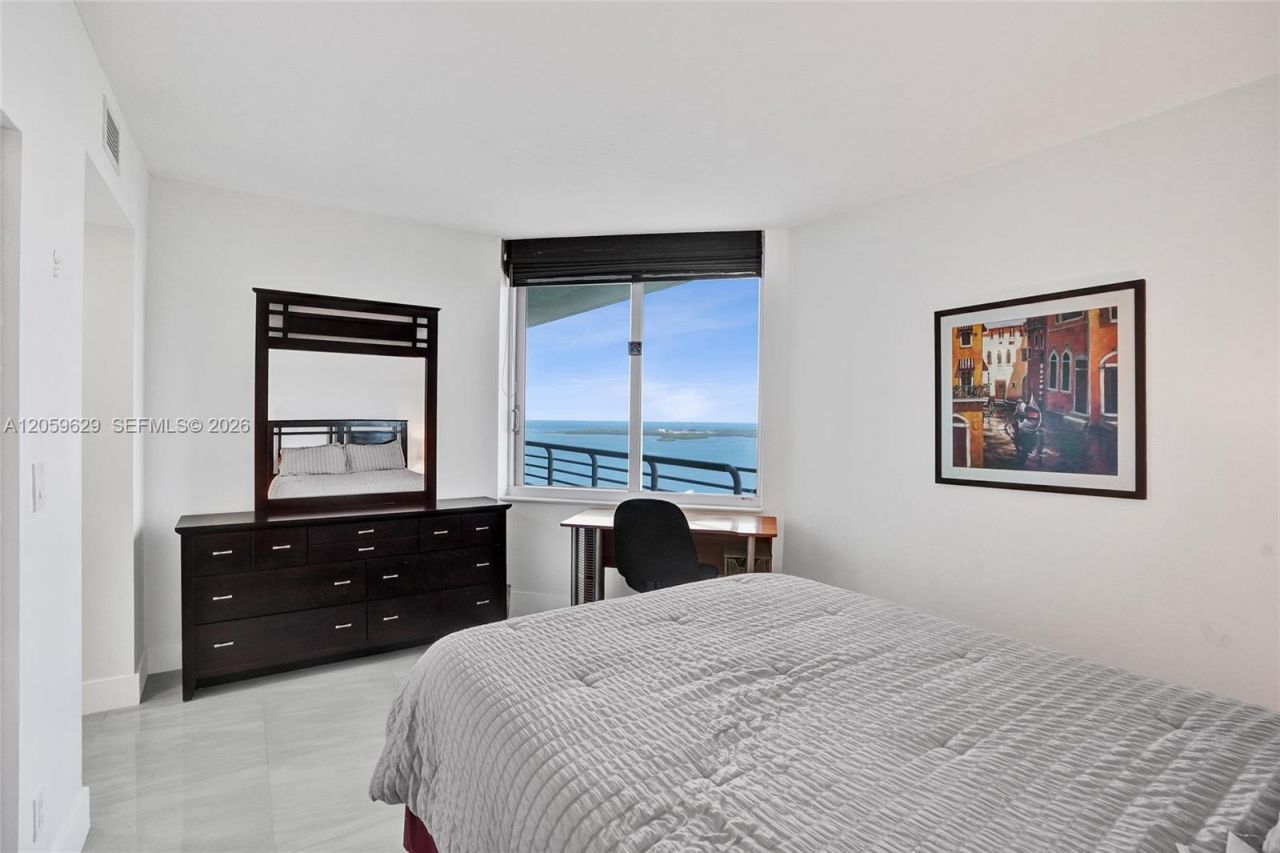 335 S Biscayne Blvd, Unit 3807, Miami, FL 33131 Photo