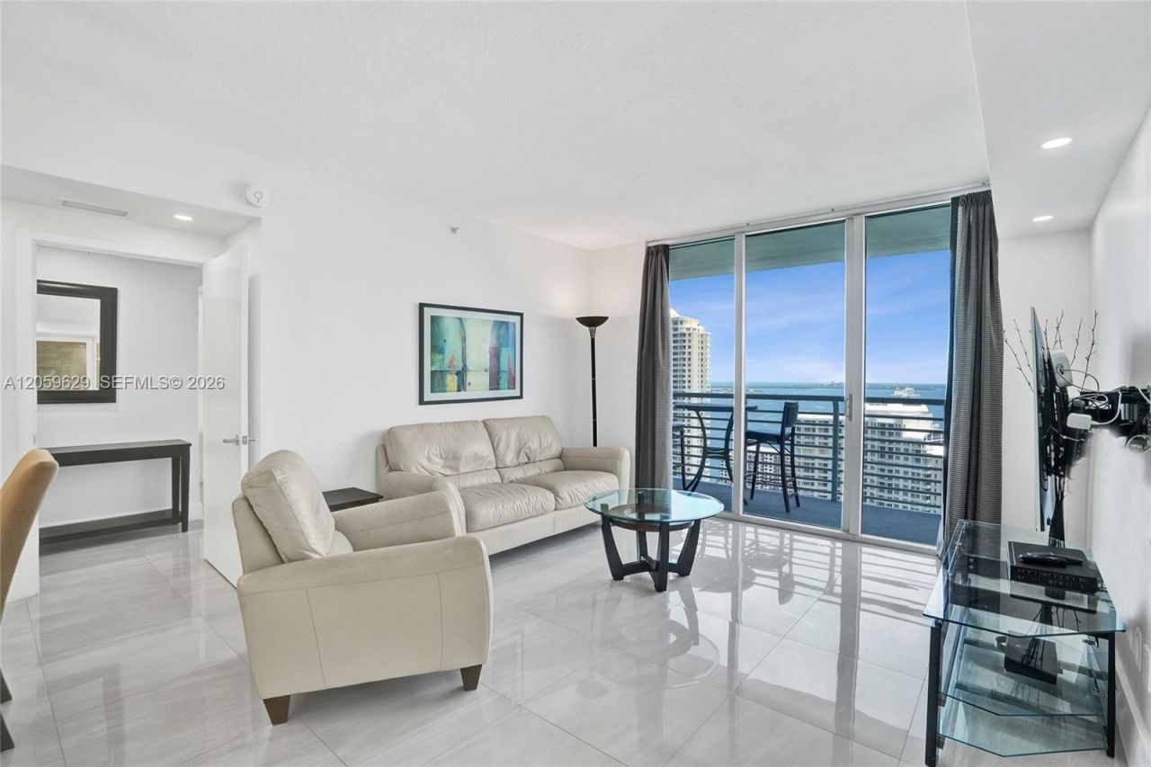 335 S Biscayne Blvd, Unit 3807, Miami, FL 33131 Photo