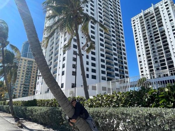 2301 S Ocean Dr , Unit 1104, Hollywood, FL 33019