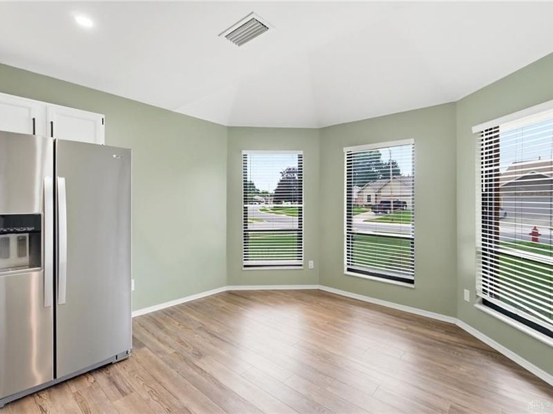 8953 Emeraldgate Drive, Huber Heights, OH 45424 Photo 11