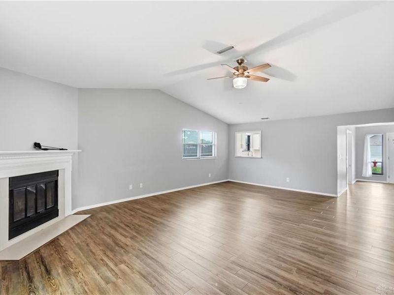 8953 Emeraldgate Drive, Huber Heights, OH 45424 Photo 14