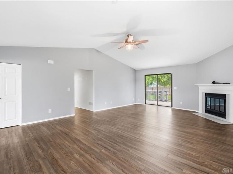 8953 Emeraldgate Drive, Huber Heights, OH 45424 Photo 16