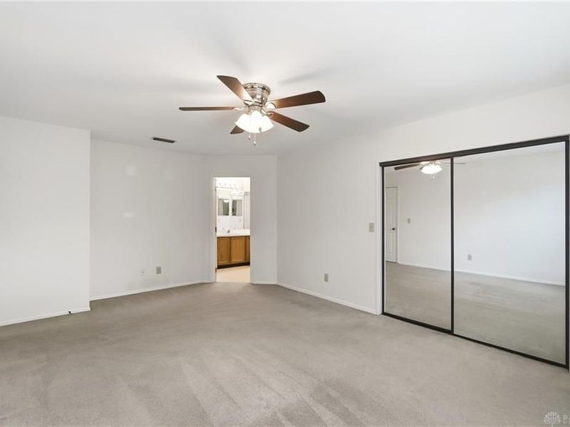 8953 Emeraldgate Drive, Huber Heights, OH 45424 Photo 22