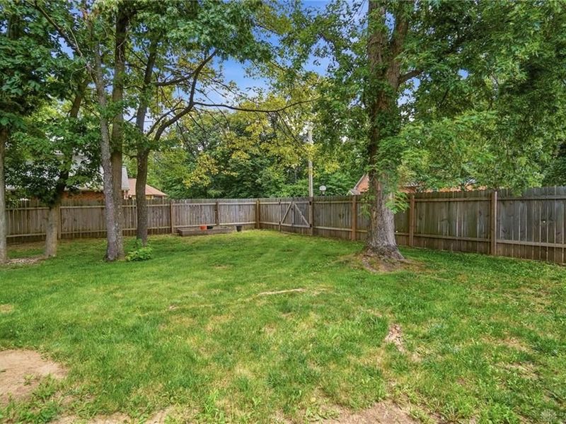 8953 Emeraldgate Drive, Huber Heights, OH 45424 Photo 33