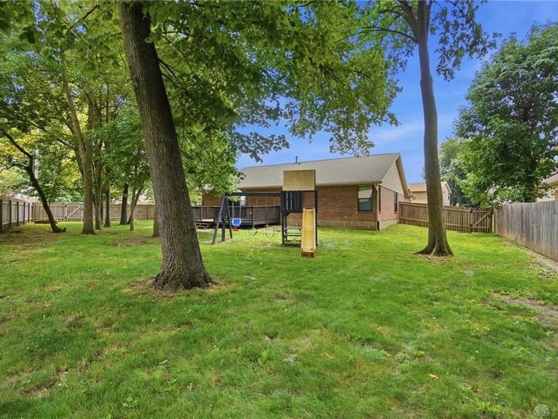 8953 Emeraldgate Drive, Huber Heights, OH 45424 Photo 35