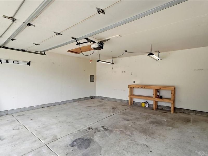 8953 Emeraldgate Drive, Huber Heights, OH 45424 Photo 36