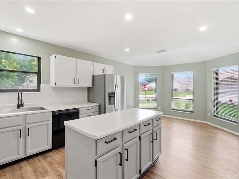 8953 Emeraldgate Drive, Huber Heights, OH 45424 Photo 8