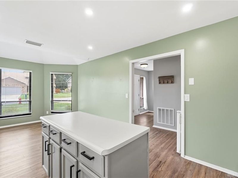 8953 Emeraldgate Drive, Huber Heights, OH 45424 Photo 9