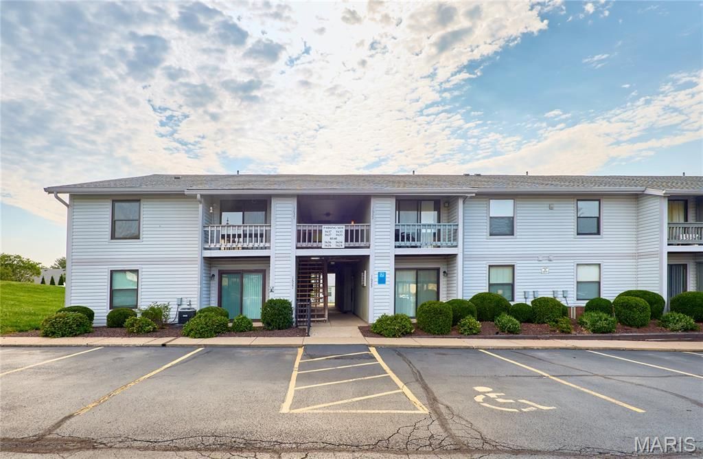 1626 Summergate Parkway, Unit E, Saint Peters, MO 63303 Main Photo