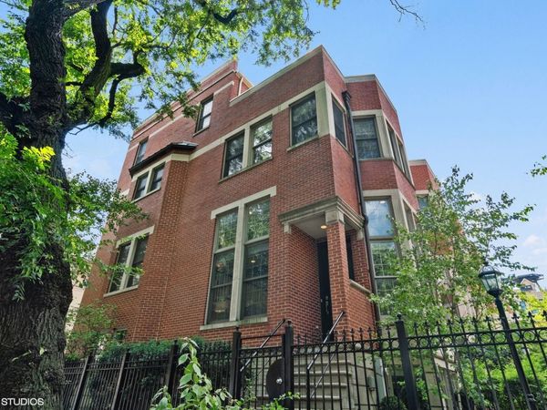 18 N Ada Street , Unit A, Chicago, IL 60607