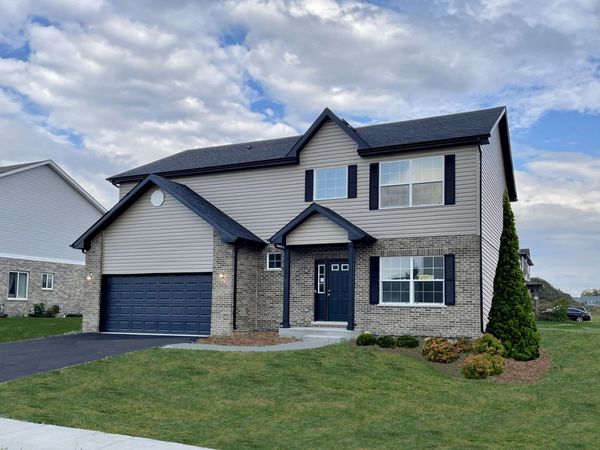 895 WILLOW Road , Manteno, IL 60950