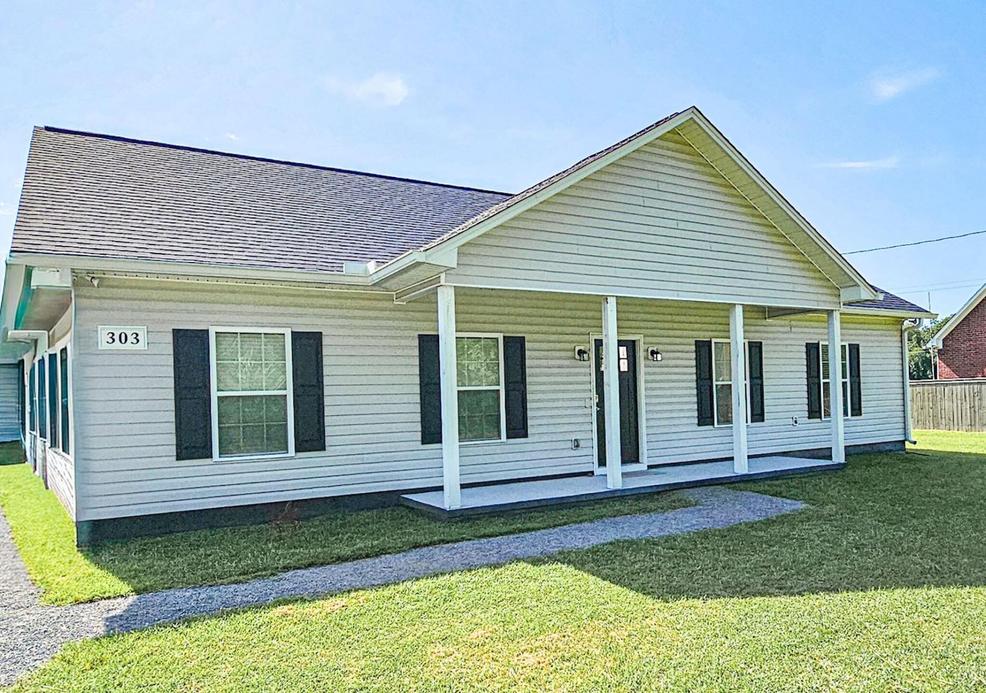 303 David Street Photo 31