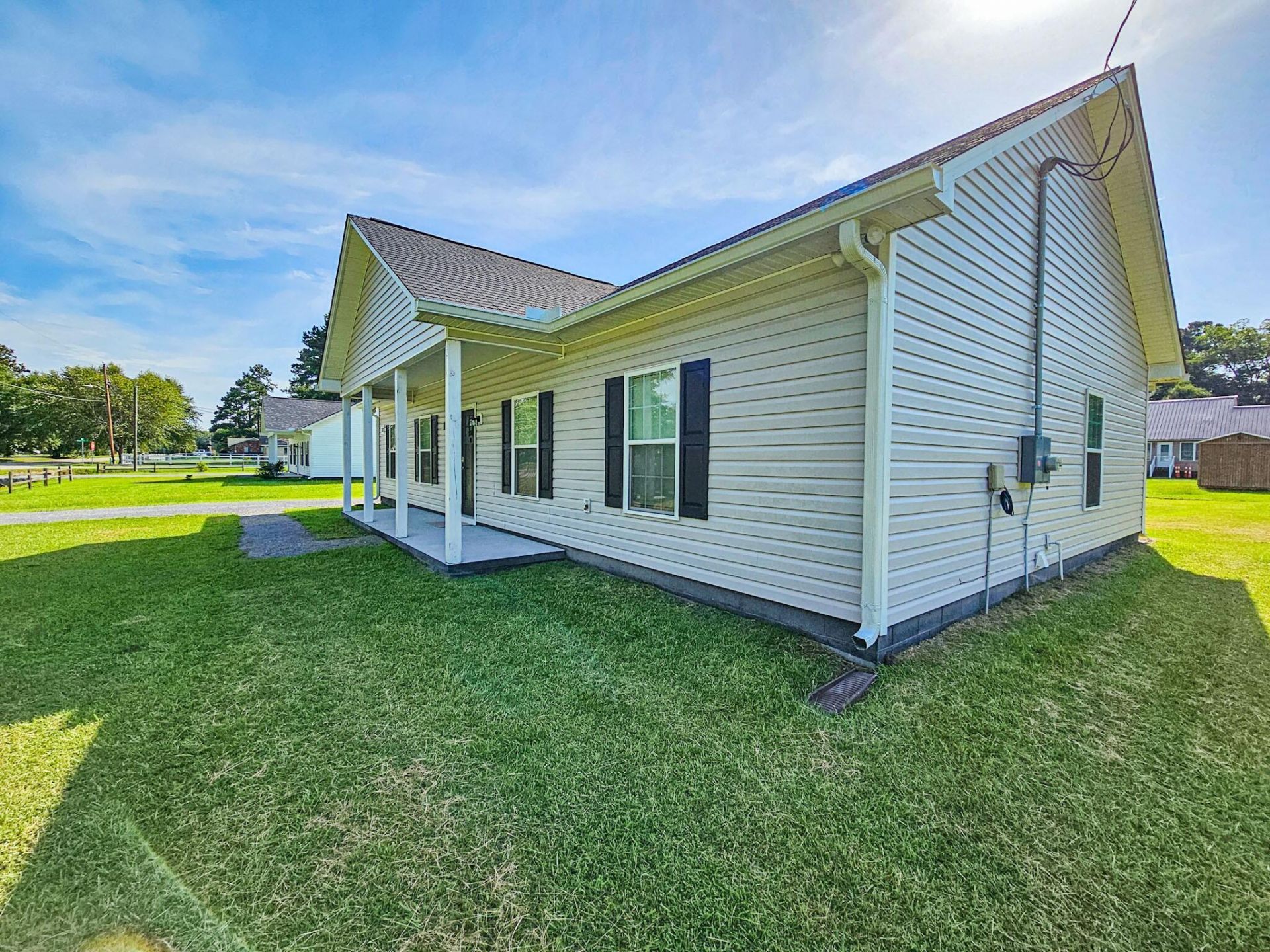 303 David Street Photo 32