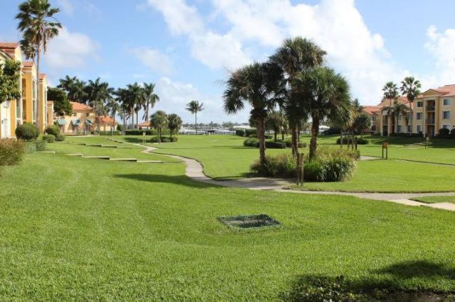 160 Yacht Club Way, Unit 210, Hypoluxo, FL 33462 Photo