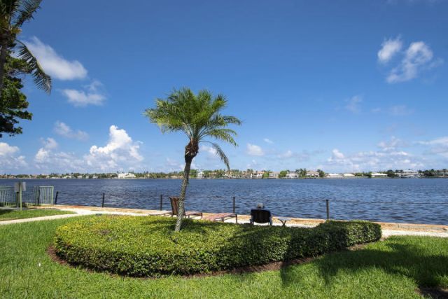 160 Yacht Club Way, Unit 210, Hypoluxo, FL 33462 Photo