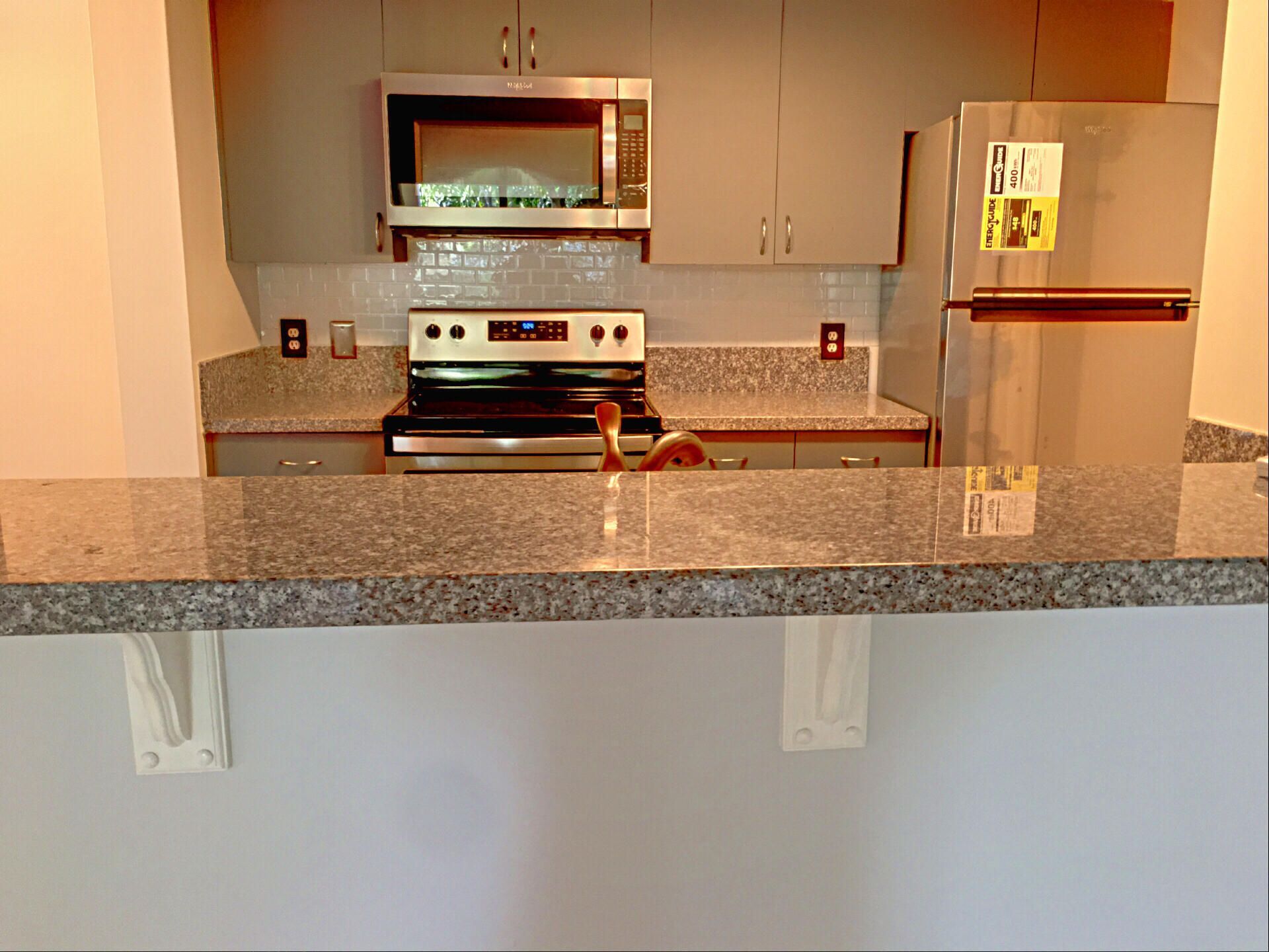 160 Yacht Club Way, Unit 210, Hypoluxo, FL 33462 Photo