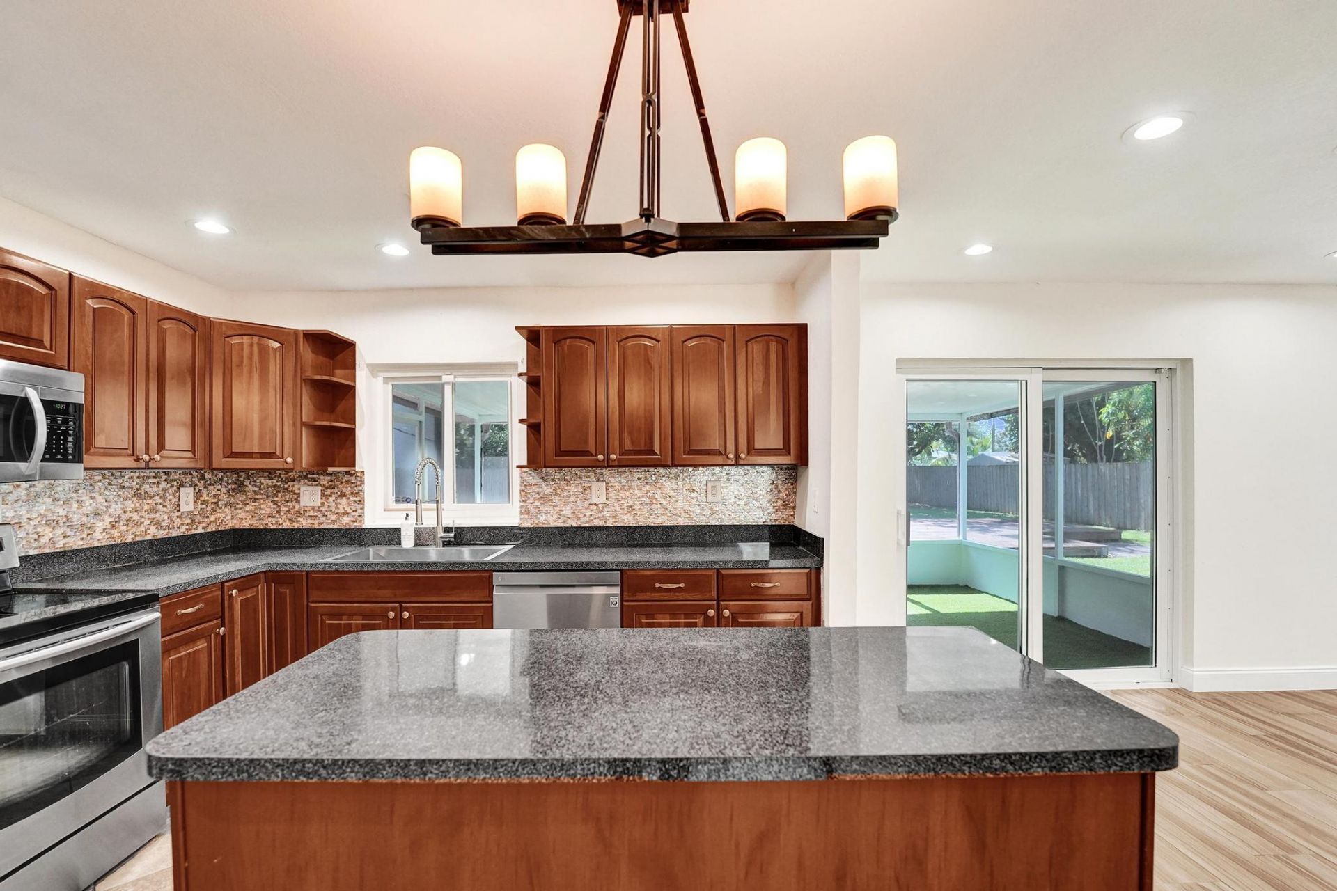 300 SW 19th Avenue, Fort Lauderdale, FL 33312 Photo