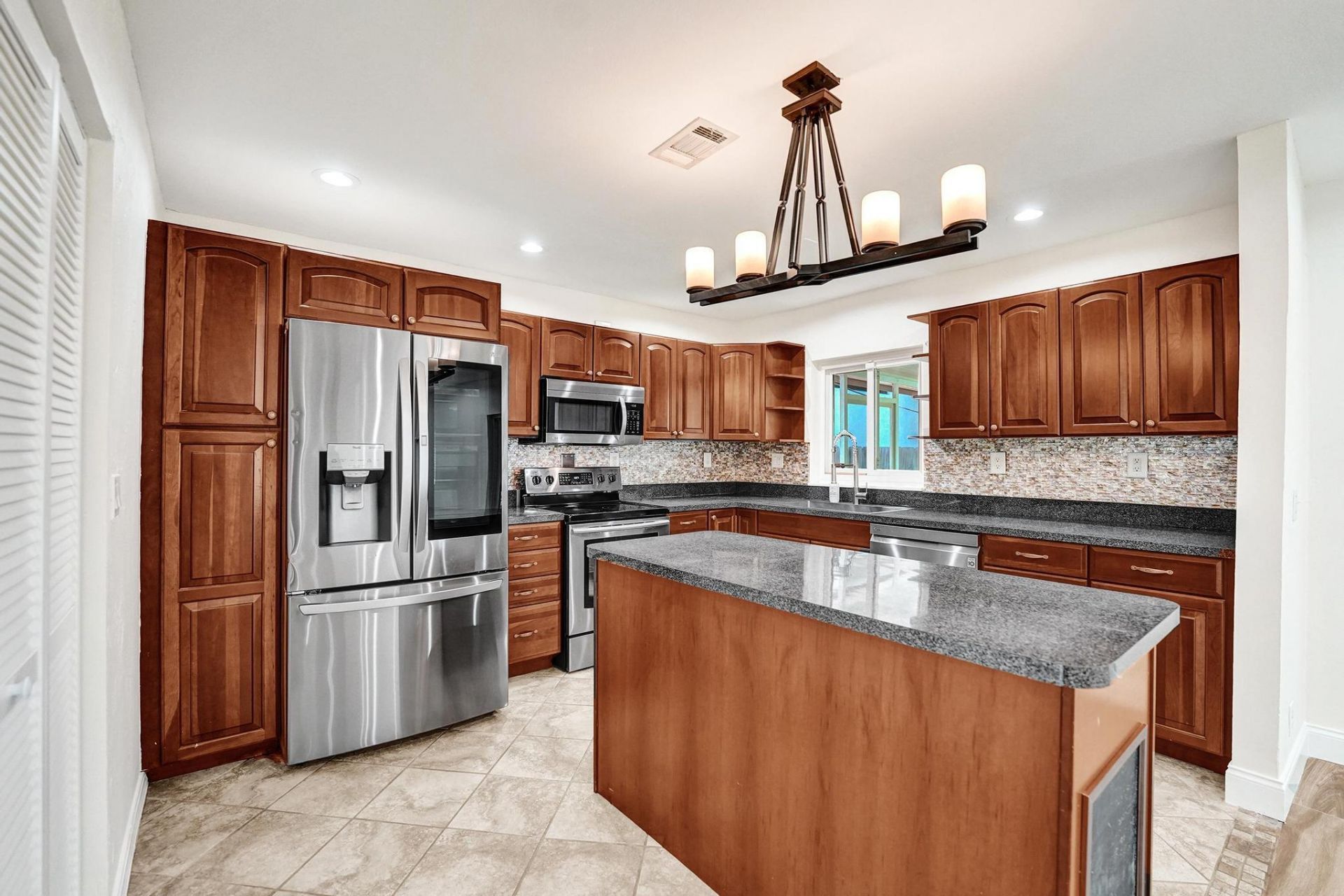 300 SW 19th Avenue, Fort Lauderdale, FL 33312 Photo