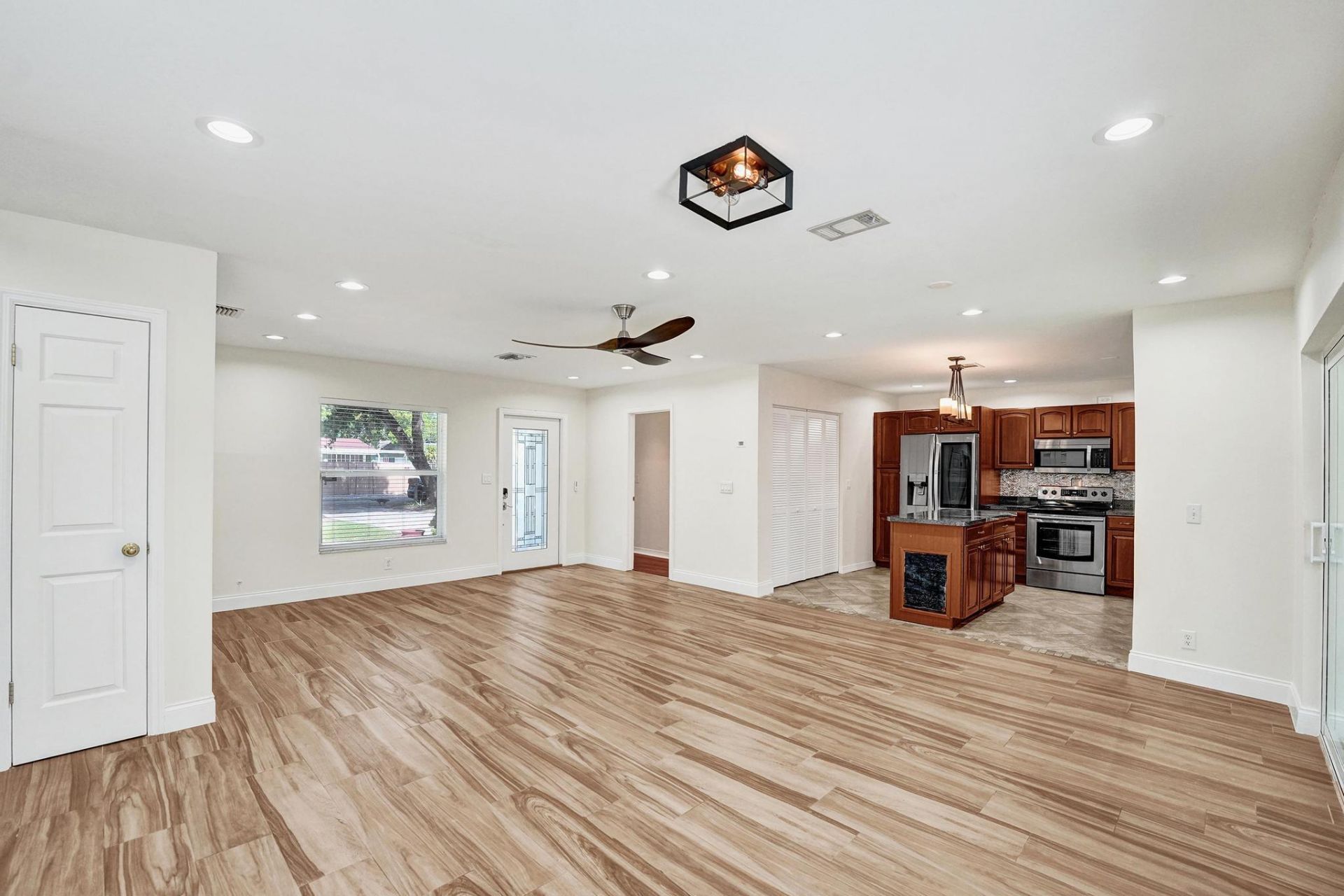 300 SW 19th Avenue, Fort Lauderdale, FL 33312 Photo