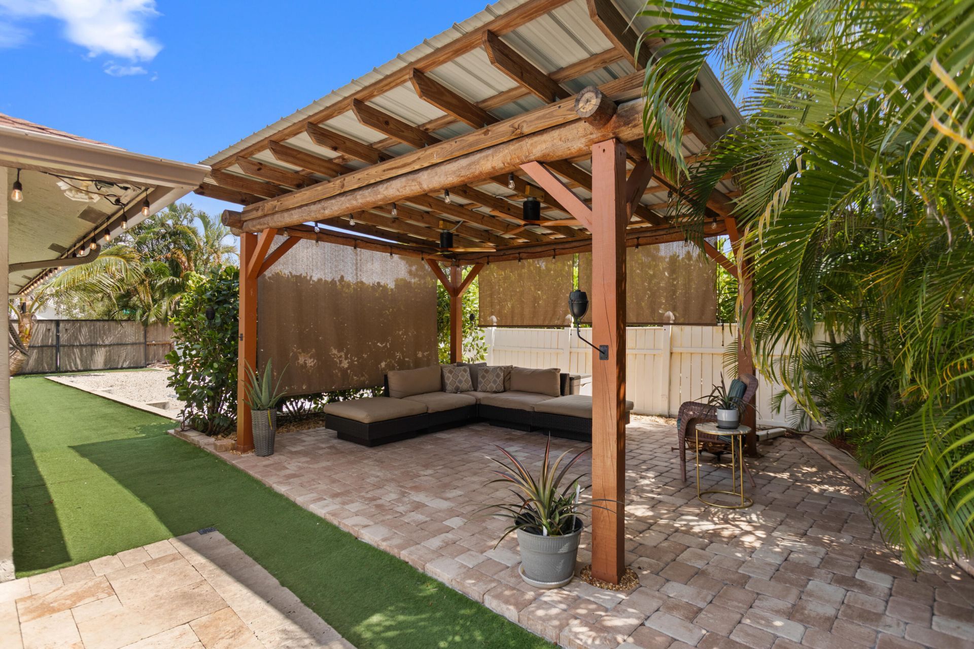 4050 NW 7th Lane, Delray Beach, FL 33445 Photo