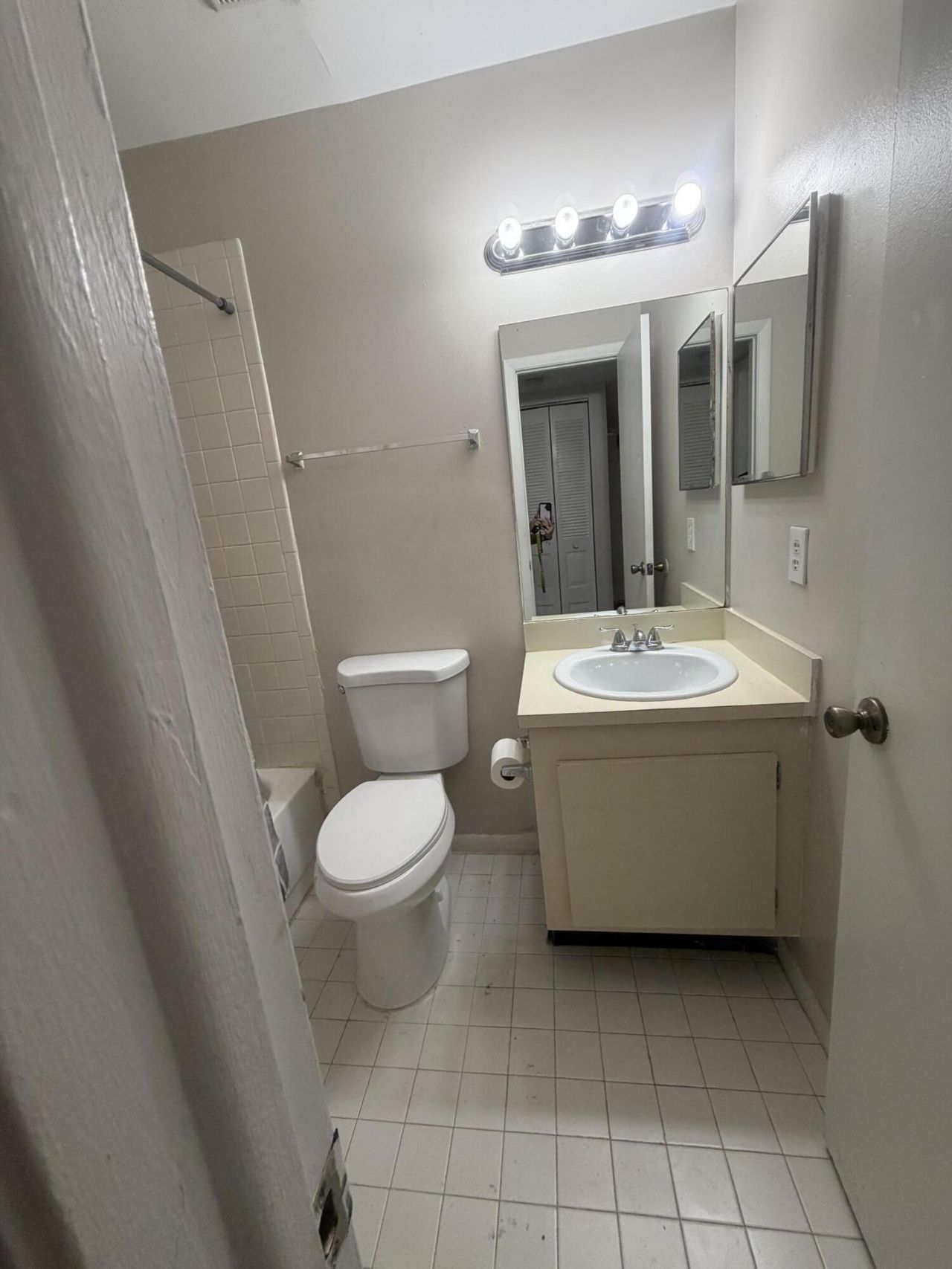 729 NW 103rd Terrace, Unit 201, Pembroke Pines, FL 33026 Photo