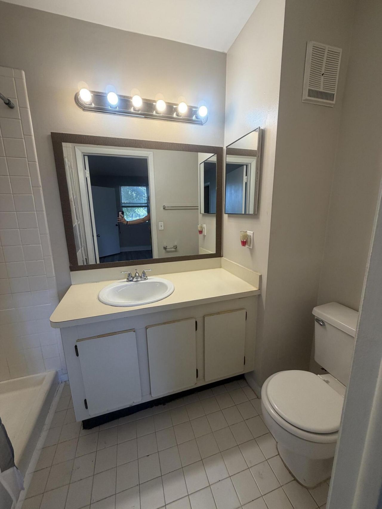 729 NW 103rd Terrace, Unit 201, Pembroke Pines, FL 33026 Photo