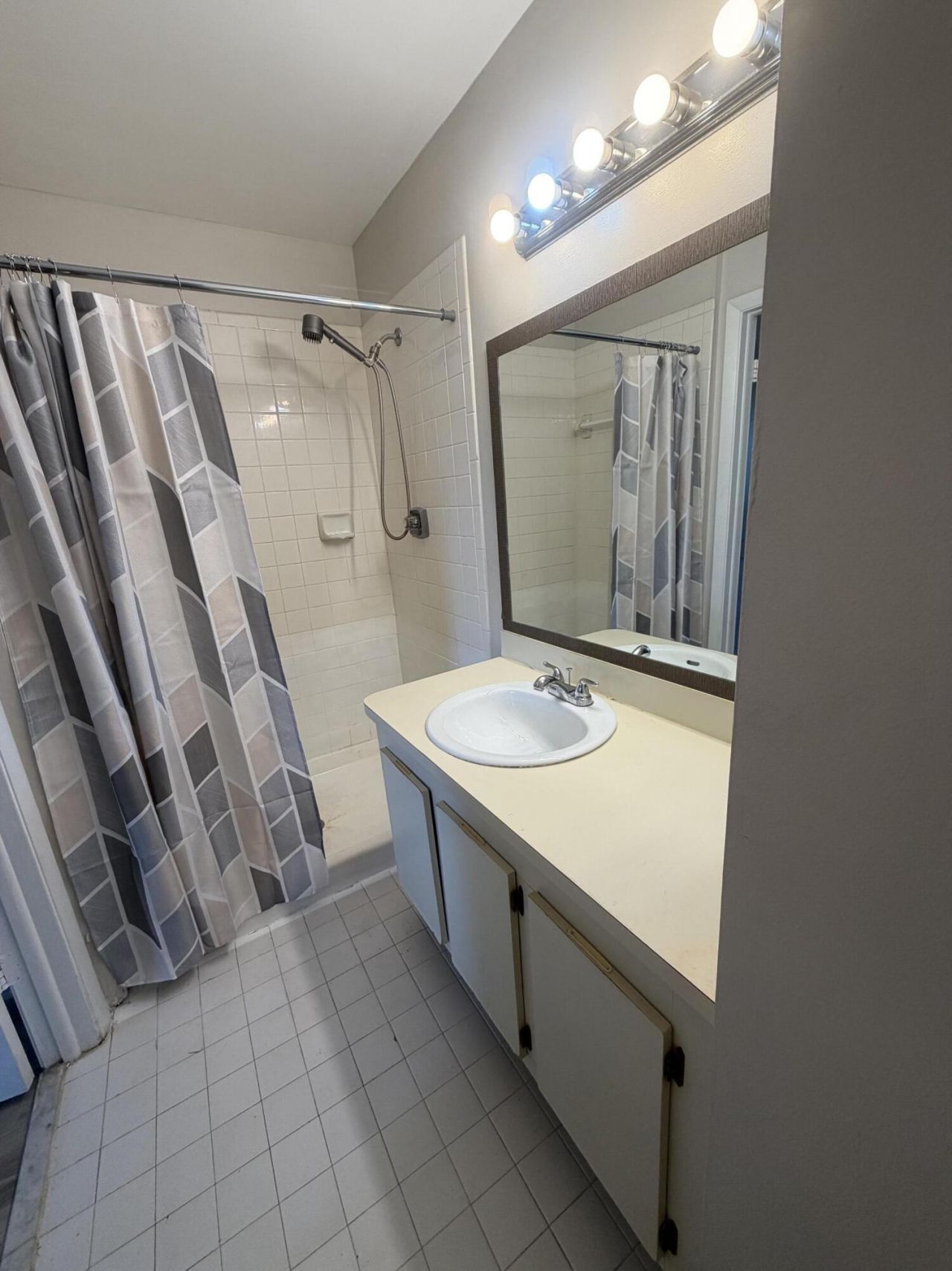 729 NW 103rd Terrace, Unit 201, Pembroke Pines, FL 33026 Photo